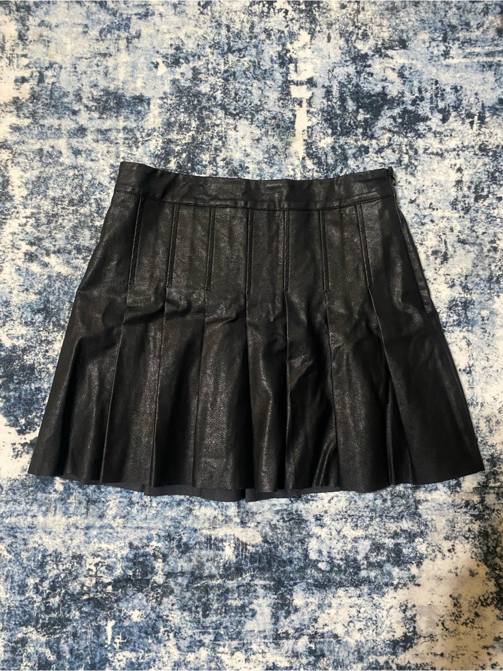Le Lis Faux Leather Pleated Mini Skirt Women’s Small Black High Waist